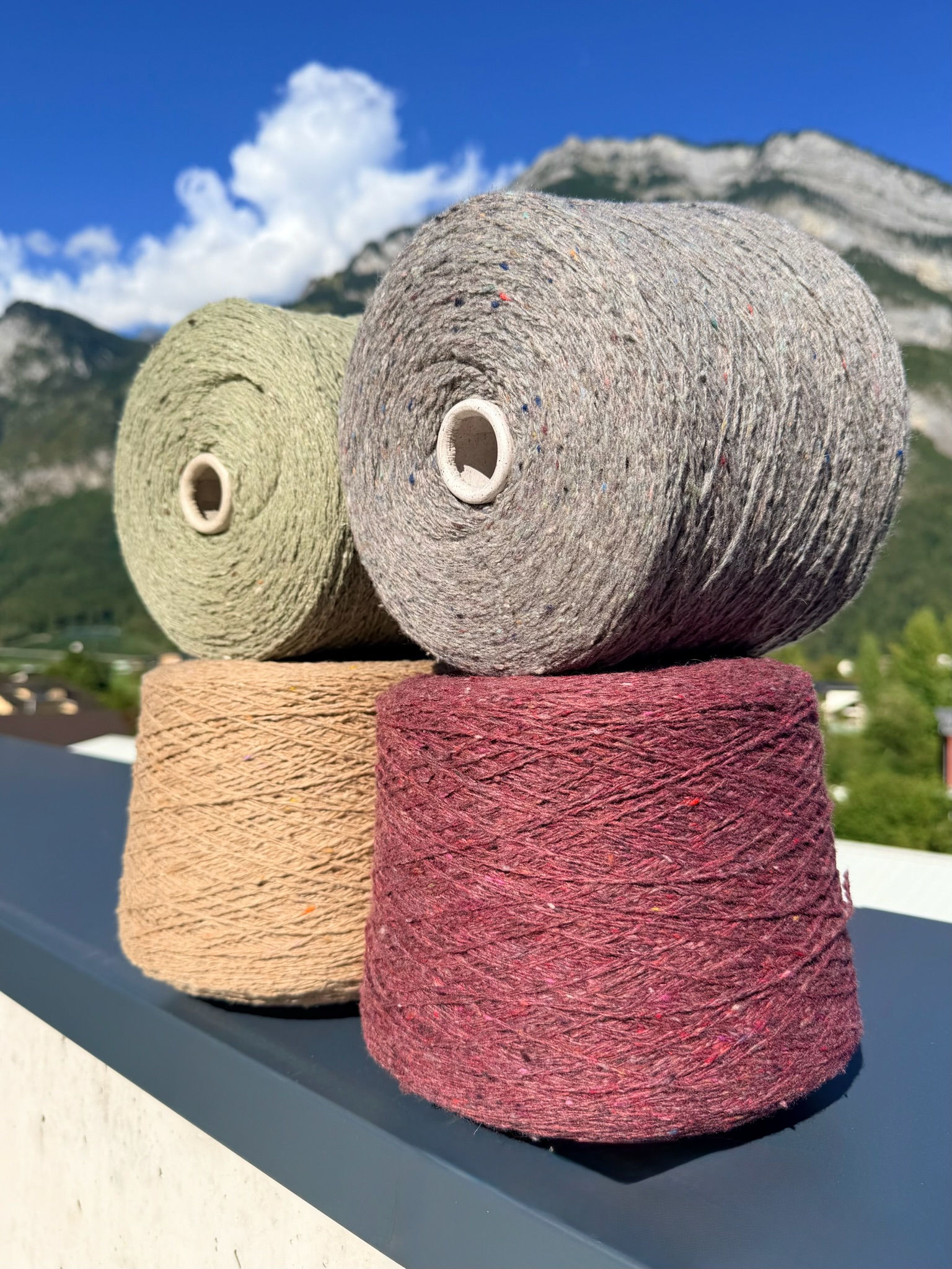 The Royal Collection Tweed Nm 2/6000 aus Kaschmir, Wolle und Seide col. Grau Mélange foto 6